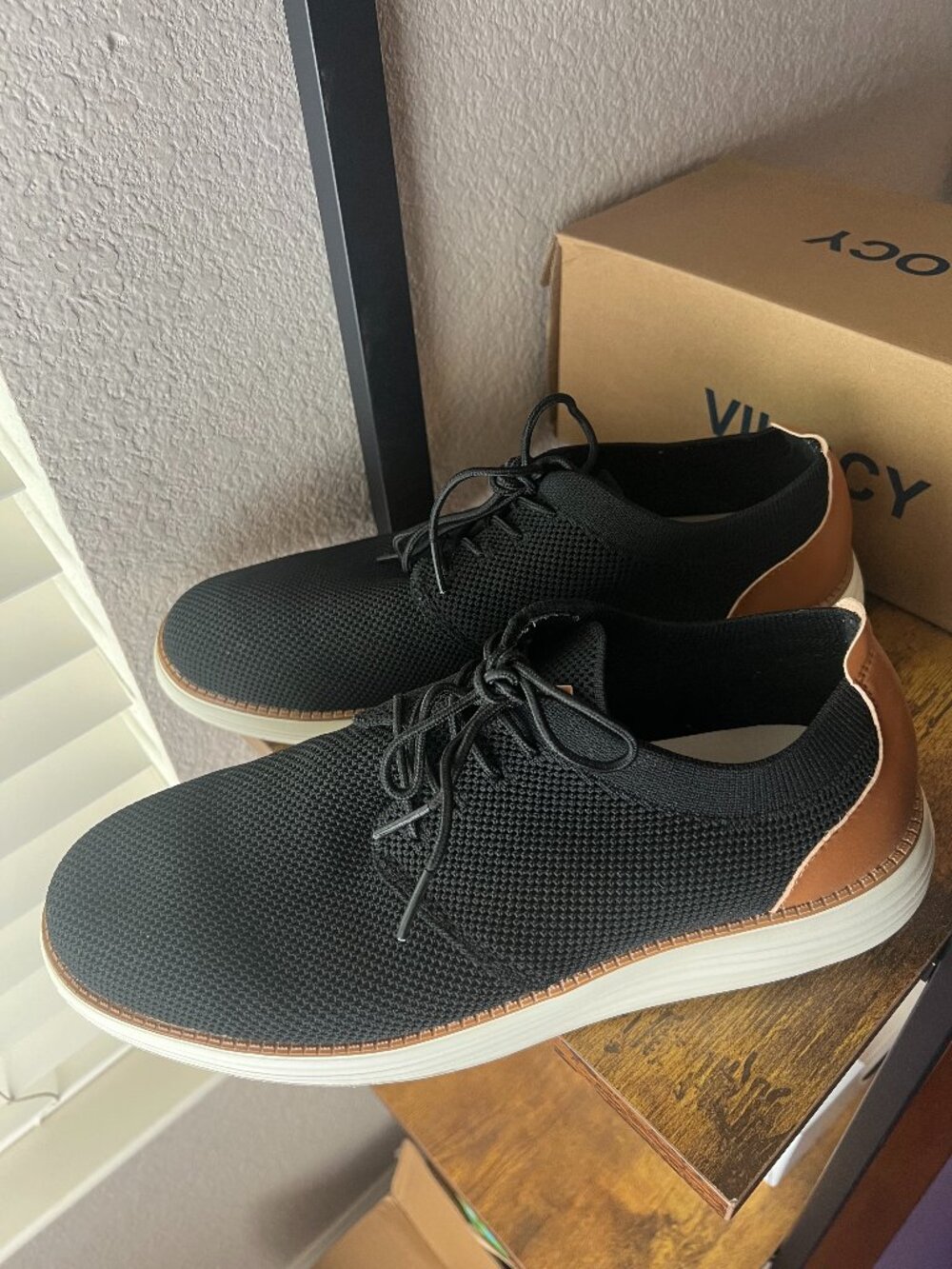 Vilocy Men's Casual Dress Sneakers Oxfords Size EU 43 Business Mesh Office